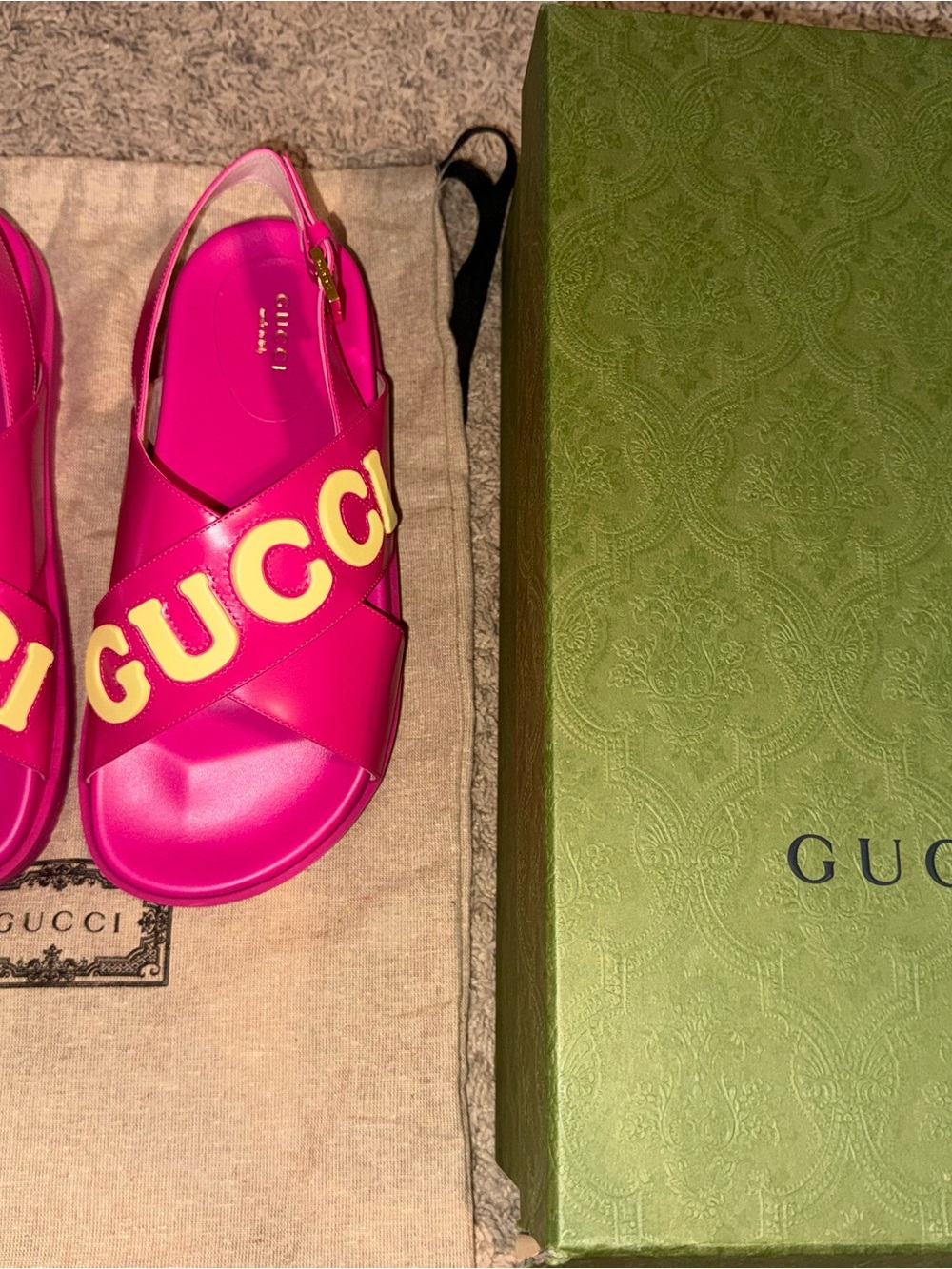 Gucci Calfskin Elizabeth Nappa Charlotte Logo Slingback Sandals 38.5 Fuchsia - Picture 14 of 15